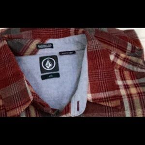 NWOT VOLCOM shirt